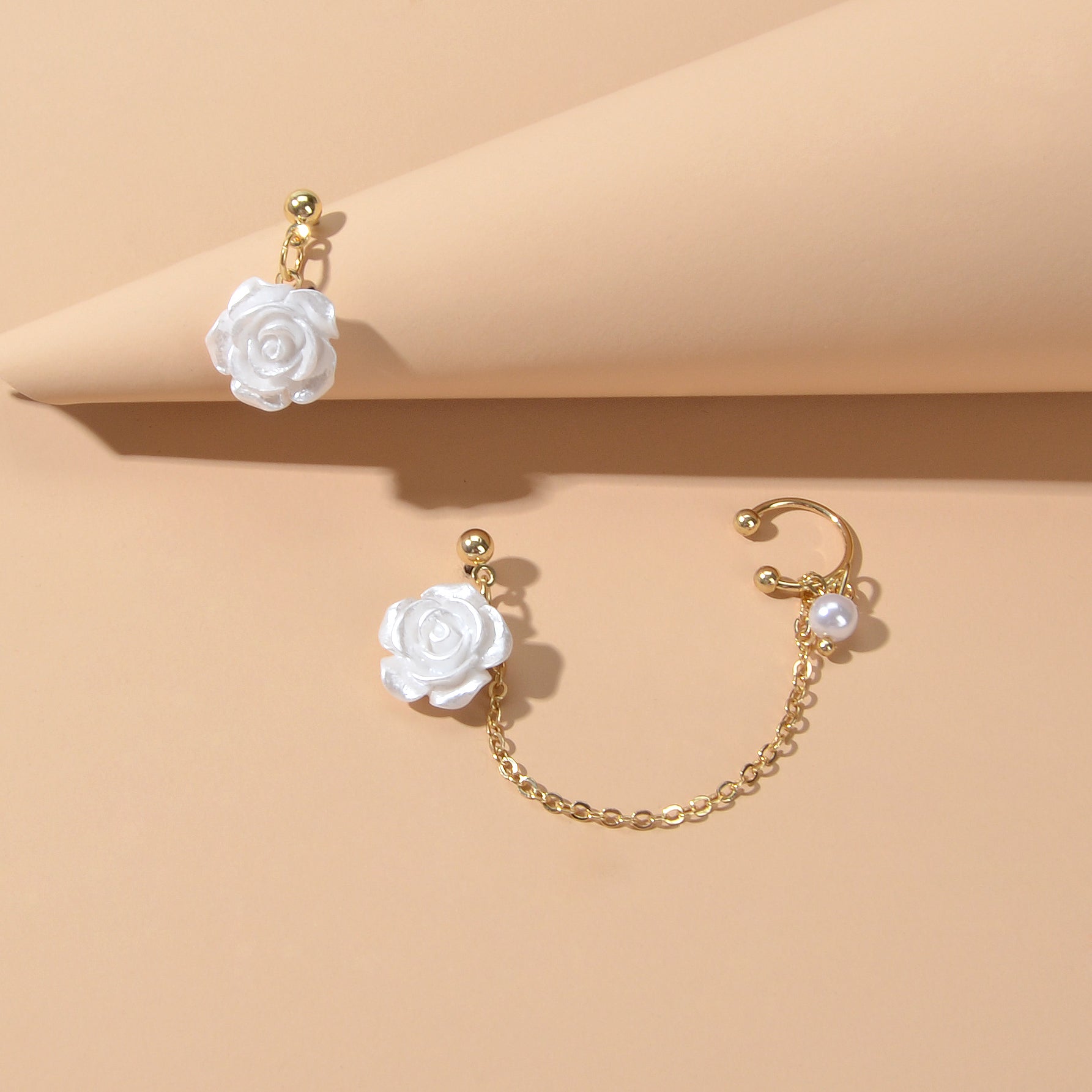 Cartilage Jewelry Pearl White Flower Ear Cuff Stud Cartilage Asymmetric Earrings-2