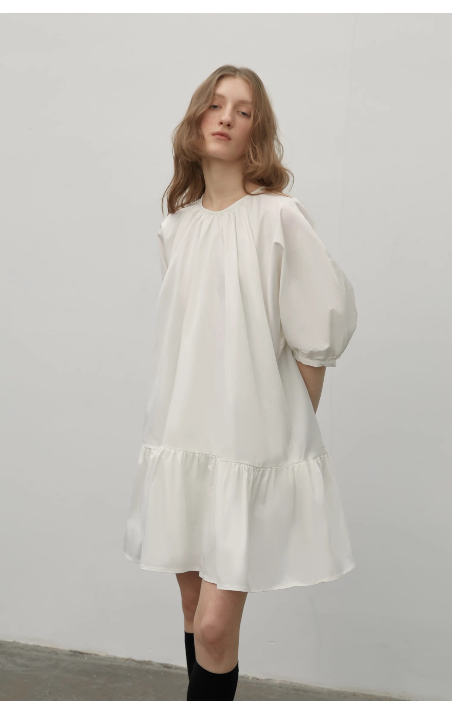 "Dream Island" Hepburn style white dress temperament high-end puff sleeve dress for women-4
