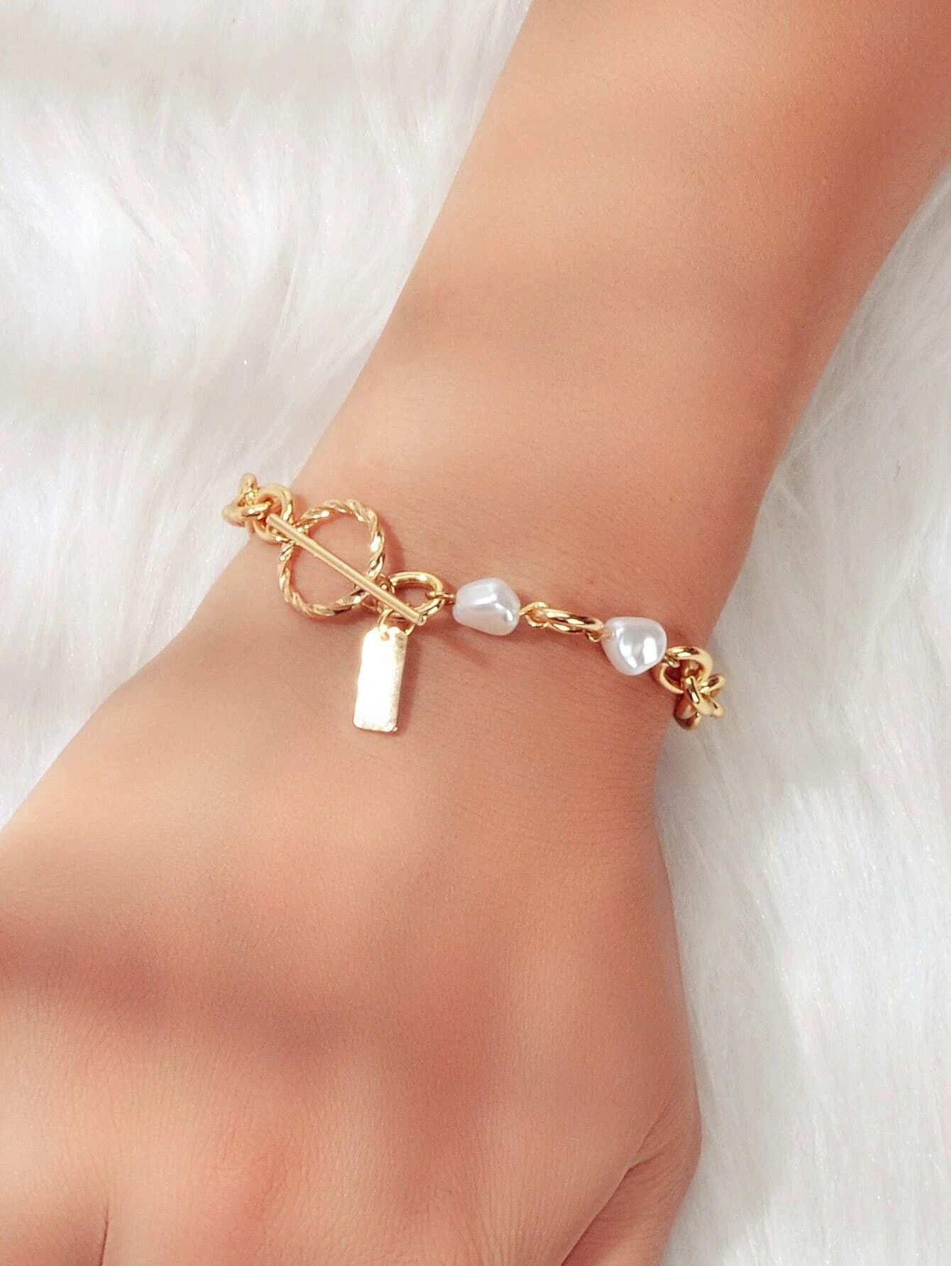 Pearl Decor Letter Tag Charm Heavy Solid Chain Buckle Bracelet Textured Jewelry-4