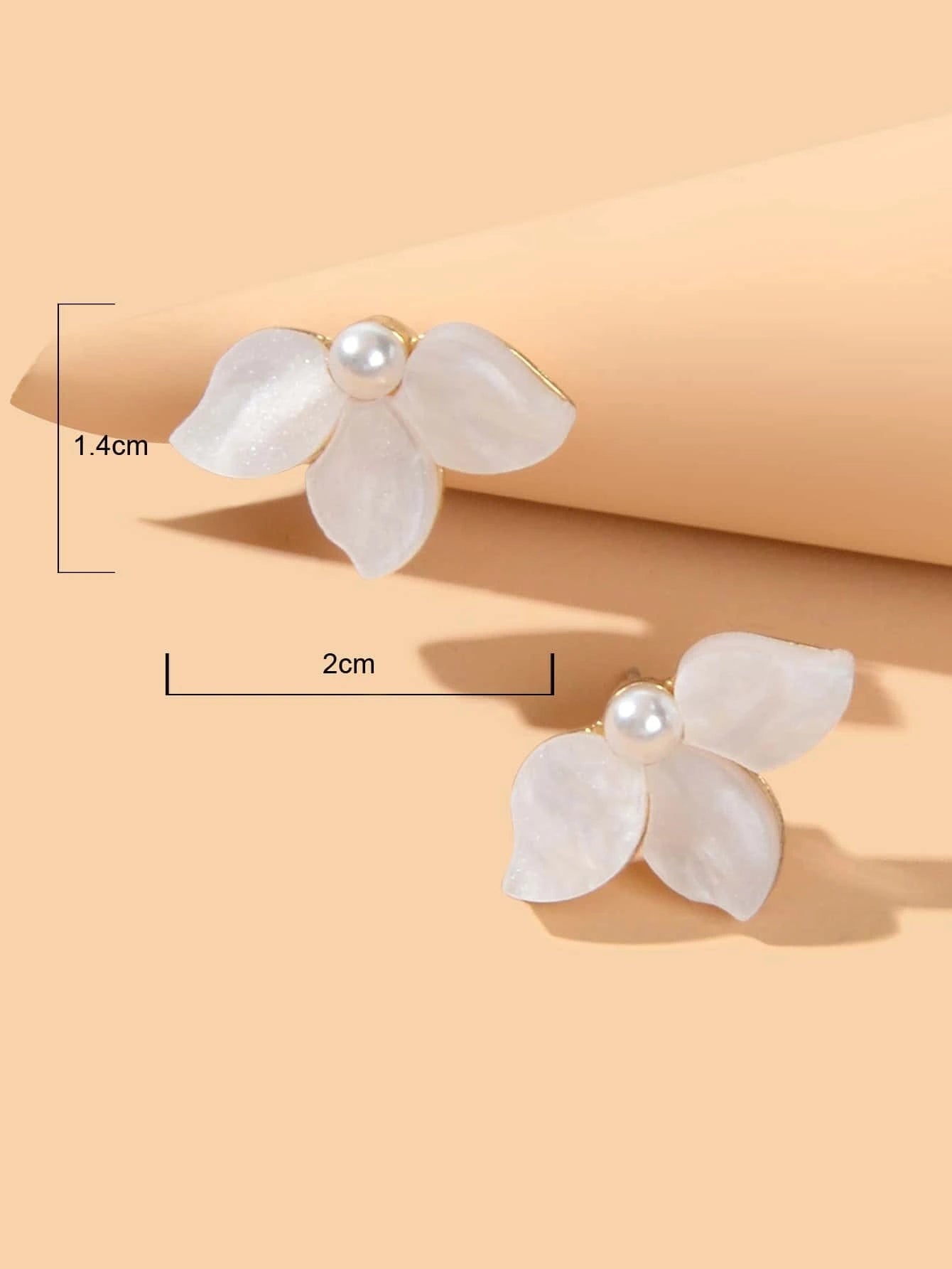 Unique Pearl White Acrylic Flower Stud Party Earrings Engagement Jewellery Gift-3