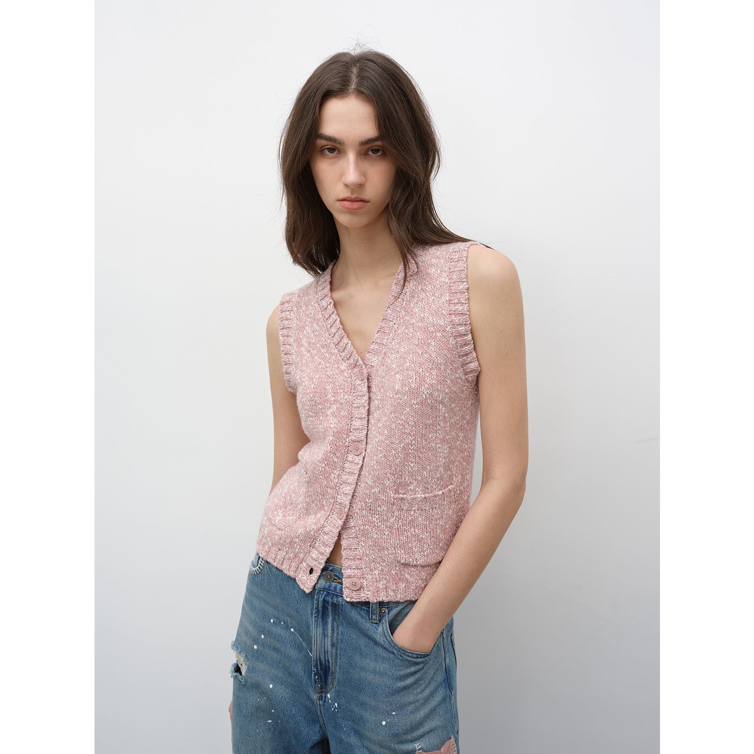 "Stacking Rehearsal" Fashionable vintage style layering artifact wool blend dotted V-neck knitted vest for autumn-1