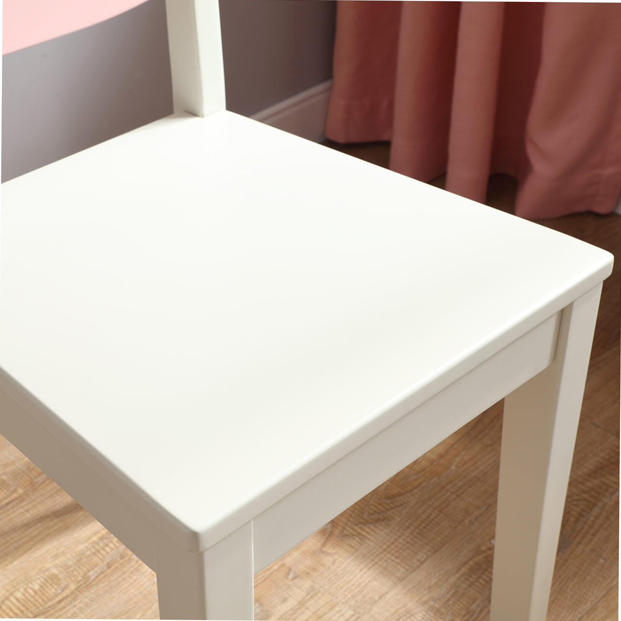 Princess Isabella Pink and White Chair